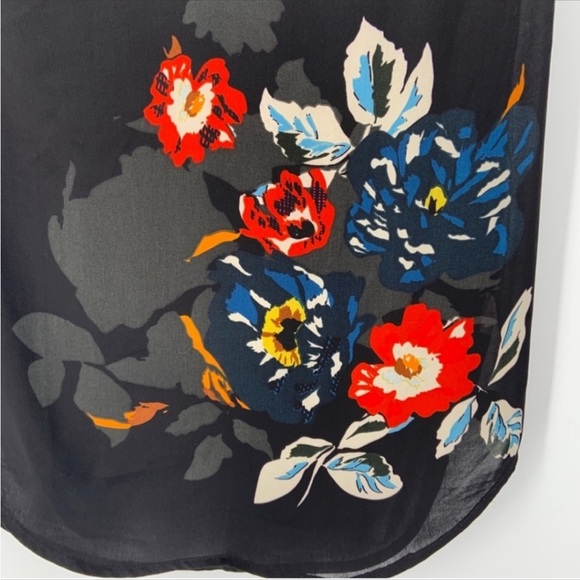 CAbi Fiore Black Floal Tunic Top Short Sleeve V-neck Pullover Semi Sheer - Picture 3 of 7